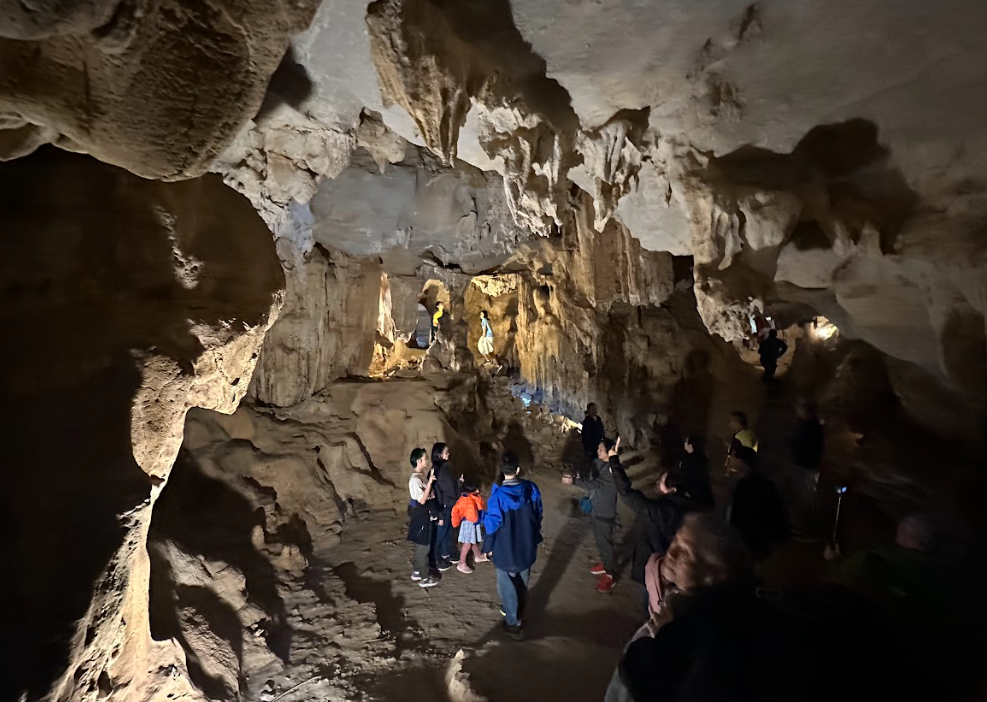 inside Thien Canh Son Cave 